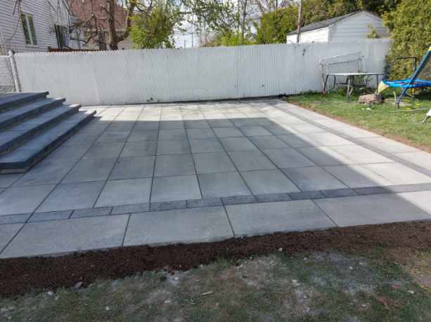 Travaux de pavage complétés